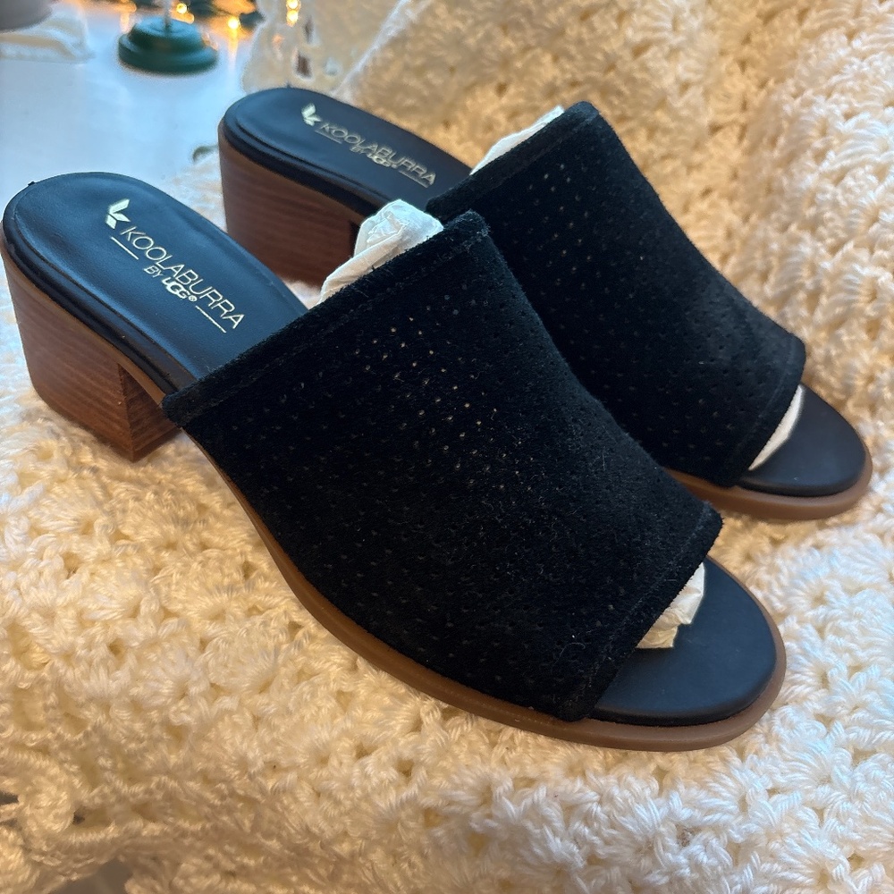 New Koolaburra by Ugg Rachel Black Suade Mules size 8